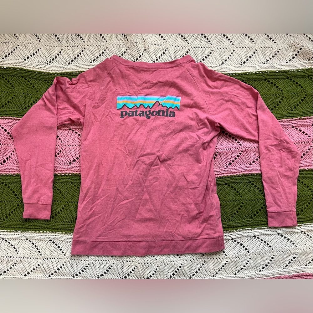 Patagonia Women’s Long Sleeve Red Responsibili-Tee Size Medium